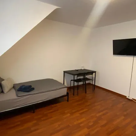 Apartment Ruhige Dachgeschosswohnung In Nickenich