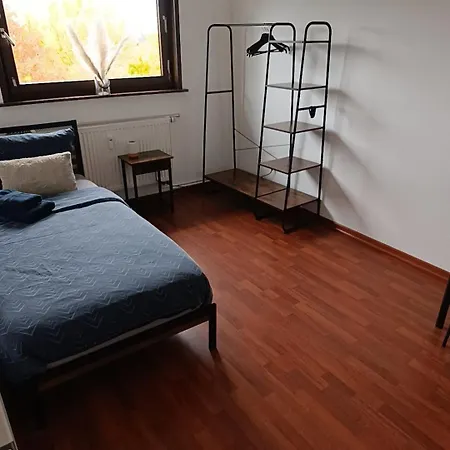 Ruhige Dachgeschosswohnung In * Nickenich