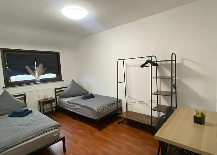 Ruhige Dachgeschosswohnung In דירה *